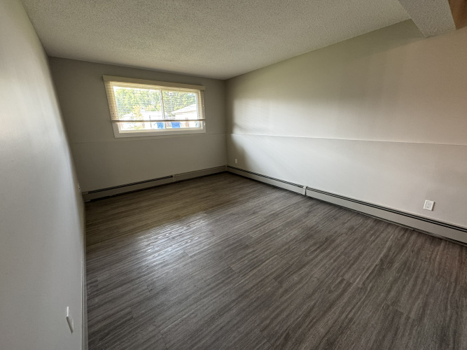 Apartment For Rent 102, 3815 - 51A Street, Red Deer, 1 Bedroom, 1 Bathroom