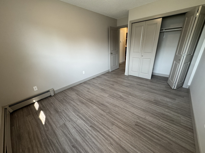 Apartment For Rent 102, 3815 - 51A Street, Red Deer, 1 Bedroom, 1 Bathroom