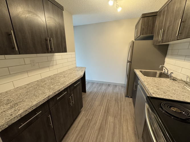 Apartment For Rent 206, 3815 - 51A Street, Red Deer, 1 Bedroom, 1 Bathroom
