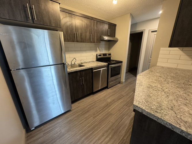 Apartment For Rent 206, 3815 - 51A Street, Red Deer, 1 Bedroom, 1 Bathroom
