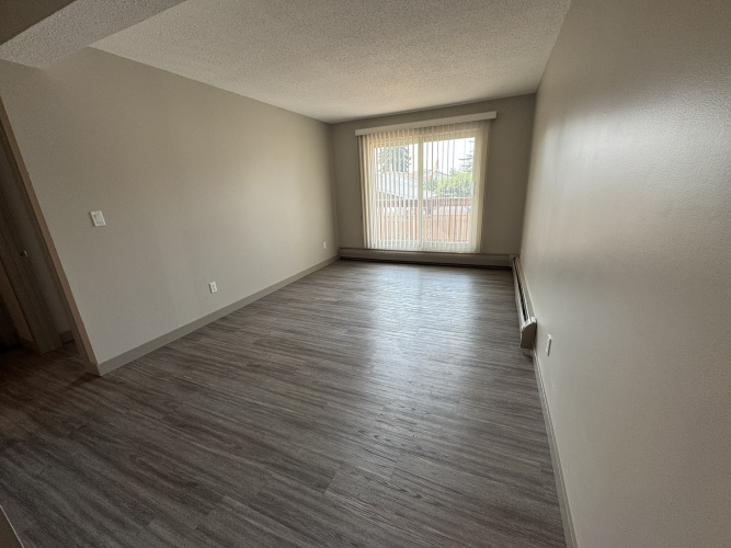 Apartment For Rent 206, 3815 - 51A Street, Red Deer, 1 Bedroom, 1 Bathroom