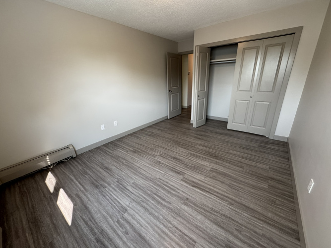 Apartment For Rent 206, 3815 - 51A Street, Red Deer, 1 Bedroom, 1 Bathroom