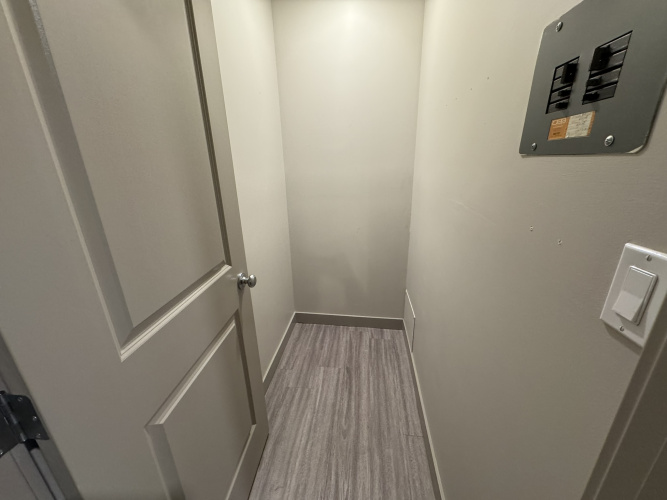 Apartment For Rent 206, 3815 - 51A Street, Red Deer, 1 Bedroom, 1 Bathroom