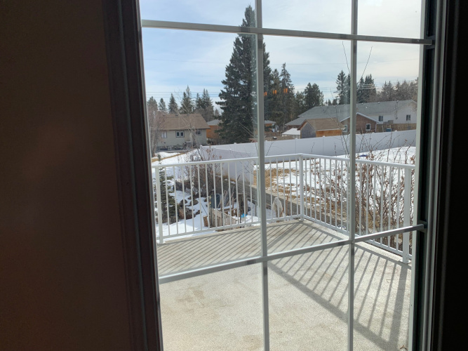 Fourplex For Rent 201 - 4619 49 Street, Sylvan Lake, 3 Bedrooms, 2 Bathrooms