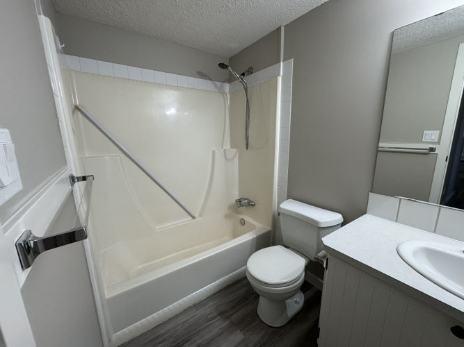 Apartment For Rent 205 - 5920 60A Street, Red Deer, 2 Bedrooms, 1 Bathroom