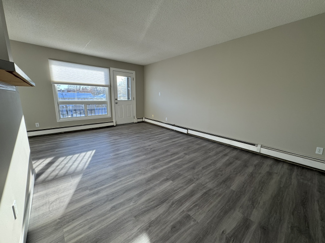 Apartment For Rent 208 - 5920 60A Street, Red Deer, 3 Bedrooms, 1 Bathroom