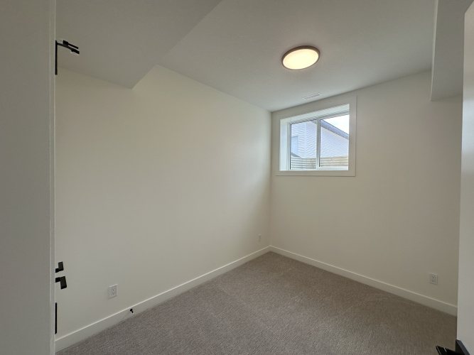 Townhouse For Rent 2733 67 Street, Red Deer, 3 Bedrooms, 2.5 Bathrooms
