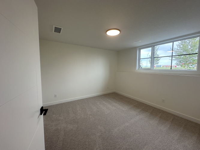 Townhouse For Rent 2733 67 Street, Red Deer, 3 Bedrooms, 2.5 Bathrooms