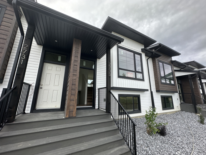 Townhouse For Rent 2733 67 Street, Red Deer, 3 Bedrooms, 2.5 Bathrooms