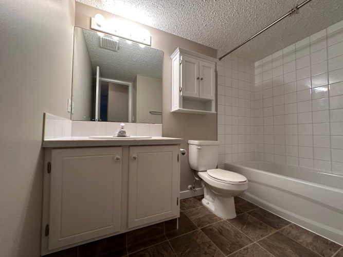 Apartment For Rent 106, 122 Cornett Drive, Red Deer, 2 Bedroom, 1 Bathroom