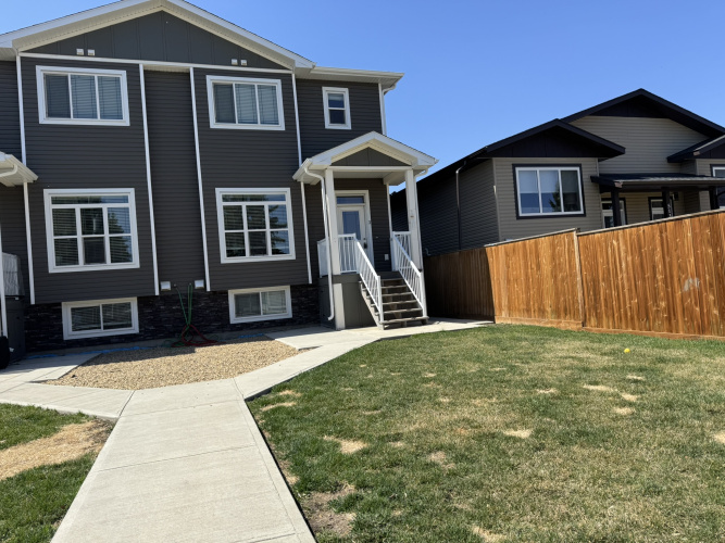 Fourplex For Rent 4, 5129 53 Street, Lacombe, 3 Bedroom, 2.5 Bathroom