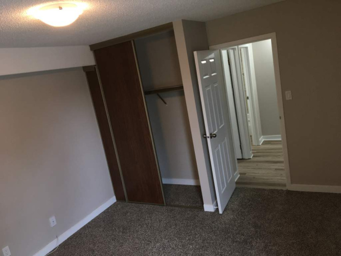 Apartment For Rent 402, 3610 52 Avenue, Red Deer, 2 Bedroom, 1 Bathroom