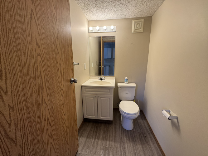Townhouse For Rent 541, 100 Jordan Parkway, Red Deer, 3 Bedroom, 1.5 Bathroom