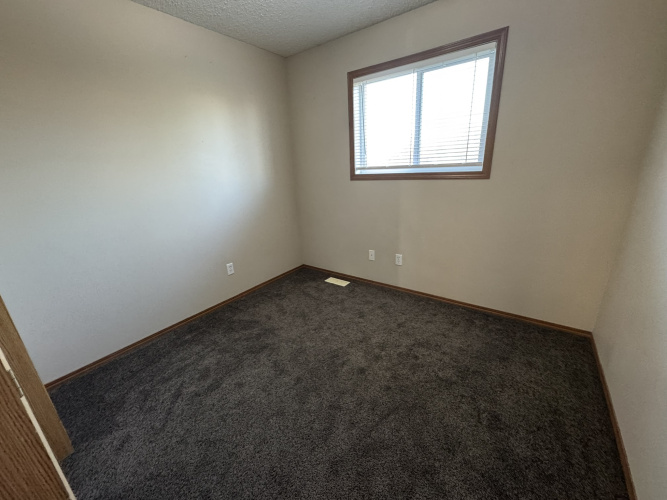 Townhouse For Rent 541, 100 Jordan Parkway, Red Deer, 3 Bedroom, 1.5 Bathroom
