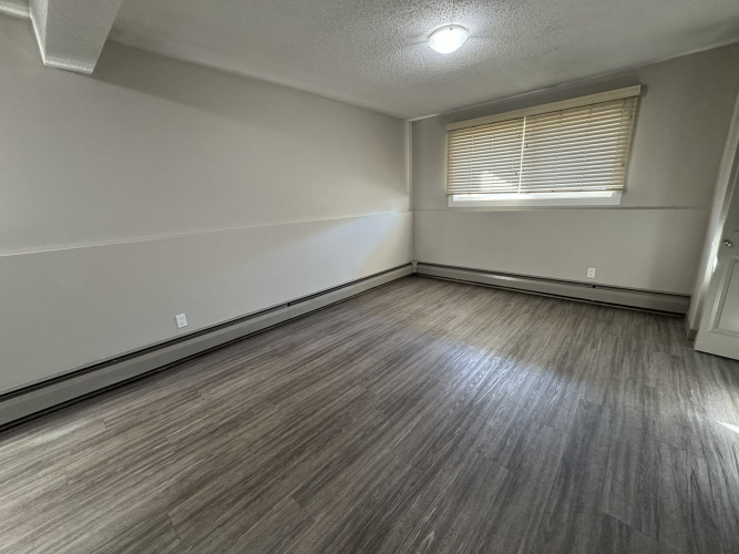 Apartment For Rent 108, 3815 - 51A Street, Red Deer, 1 Bedroom, 1 Bathroom
