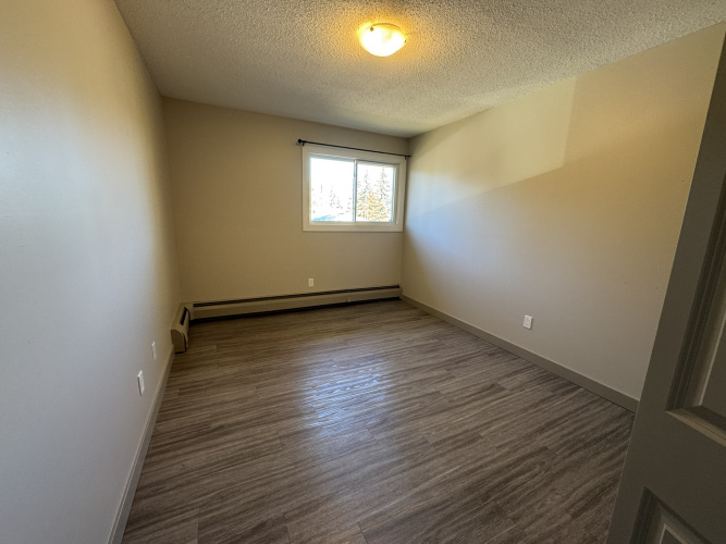 Apartment For Rent 301, 3815 - 51A Street, Red Deer, 1 Bedroom, 1 Bathroom
