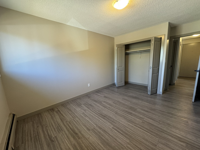 Apartment For Rent 301, 3815 - 51A Street, Red Deer, 1 Bedroom, 1 Bathroom