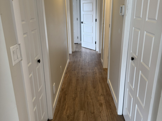 Upper For Rent 70 Valley Cres, Lacombe, 3 Bedroom, 2 Bathroom