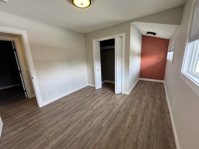 Upper For Rent 70 Valley Cres, Lacombe, 3 Bedroom, 2 Bathroom