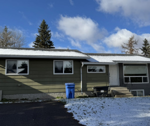 Upper For Rent 70 Valley Cres, Lacombe, 3 Bedroom, 2 Bathroom Upper For Rent 70 Valley Cres, Lacombe, 3 Bedroom, 2 Bathroom