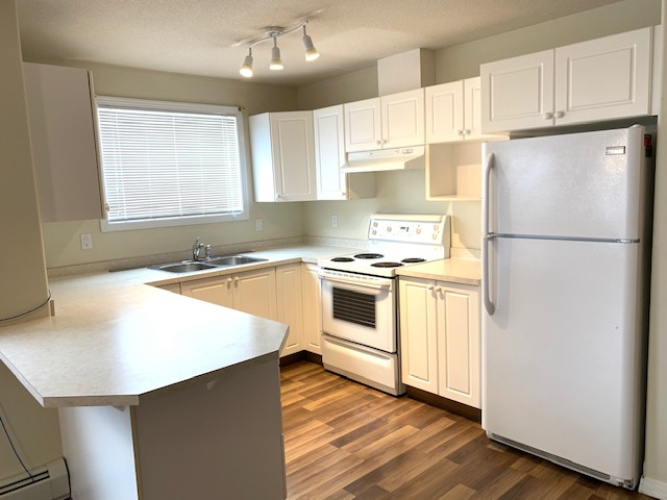 Condo For Rent 105 5217 39 Street, Red Deer, 2 Bedrooms, 2 Bathrooms