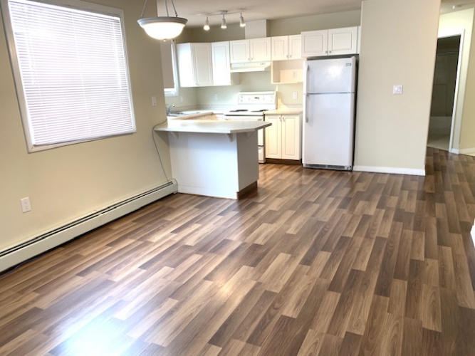Condo For Rent 105 5217 39 Street, Red Deer, 2 Bedrooms, 2 Bathrooms