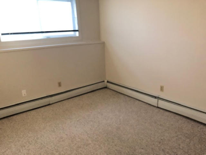 Fourplex For Rent 1 - 39 Nyberg Ave, Red Deer, 2 Bedrooms, 1 Bathroom
