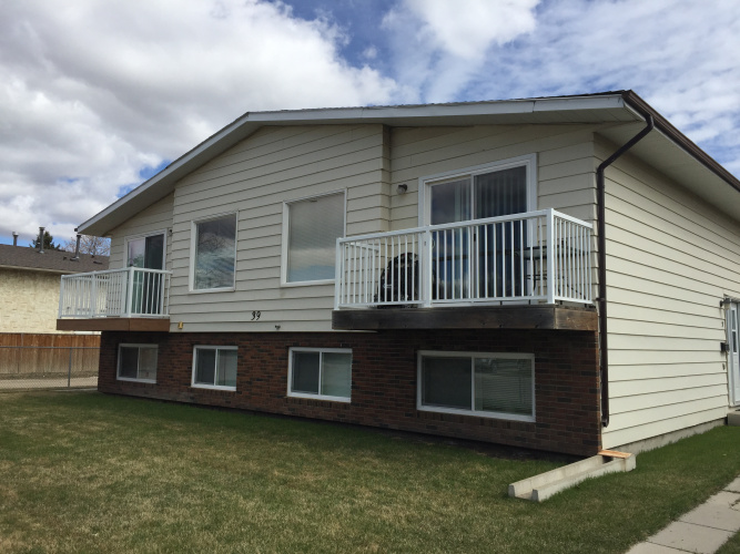 Fourplex For Rent 4 - 39 Nyberg Ave, Red Deer, 2 Bedroom, 1 Bathroom