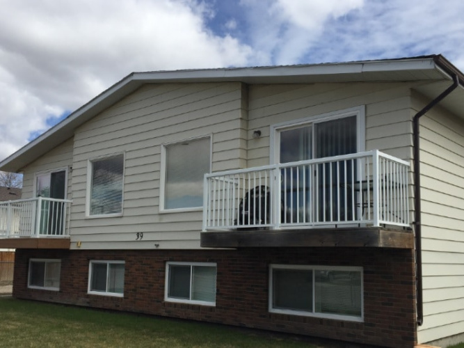 Fourplex For Rent 1 - 39 Nyberg Ave, Red Deer, 2 Bedrooms, 1 Bathroom