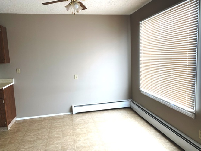 Fourplex For Rent 4 - 39 Nyberg Ave, Red Deer, 2 Bedroom, 1 Bathroom