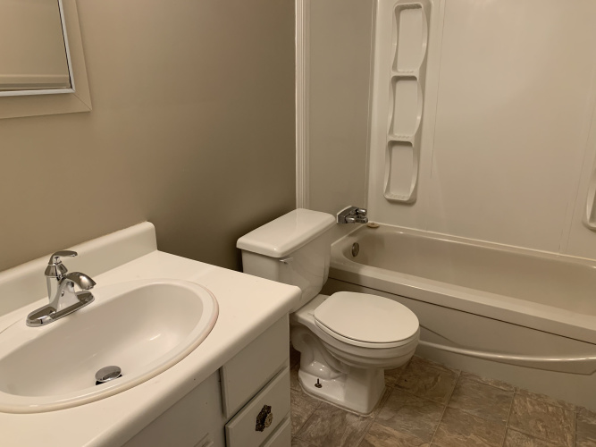 Fourplex For Rent 4 - 39 Nyberg Ave, Red Deer, 2 Bedroom, 1 Bathroom