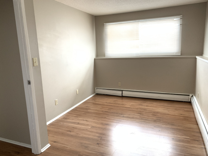 Fourplex For Rent 4 - 39 Nyberg Ave, Red Deer, 2 Bedroom, 1 Bathroom