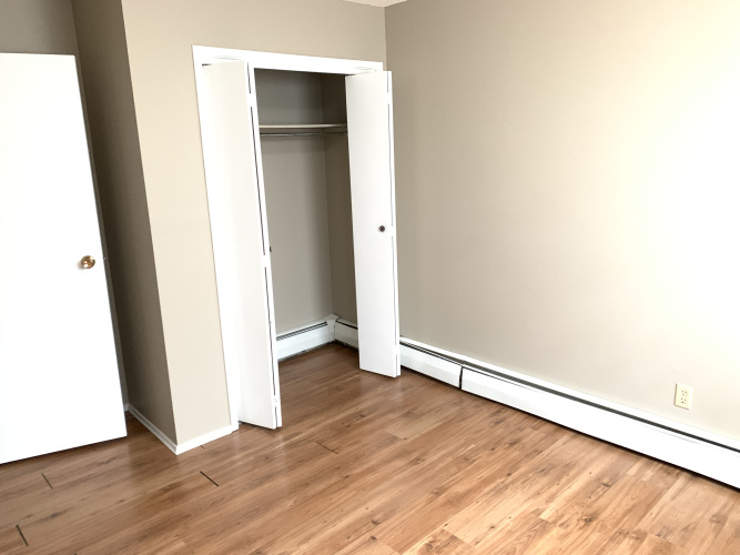 Fourplex For Rent 4 - 39 Nyberg Ave, Red Deer, 2 Bedroom, 1 Bathroom