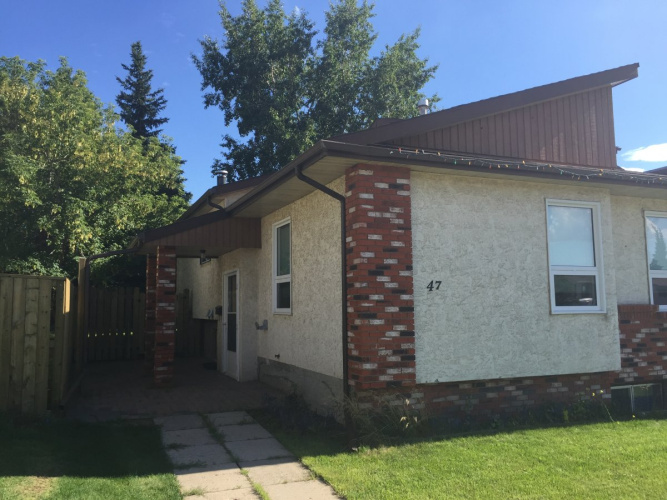 Duplex For Rent 47 Gillespie Crescent, Red Deer, 4 Bedroom, 1.5 Bathroom
