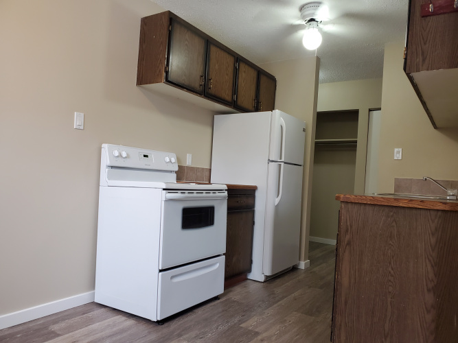 Apartment For Rent 201 - 5832 60A Street, Red Deer, 2 Bedroom, 1 Bathroom