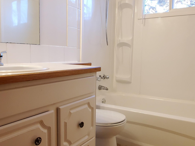 Duplex For Rent 5938 63 Street, Red Deer, 3 Bedrooms, 1 Bathroom