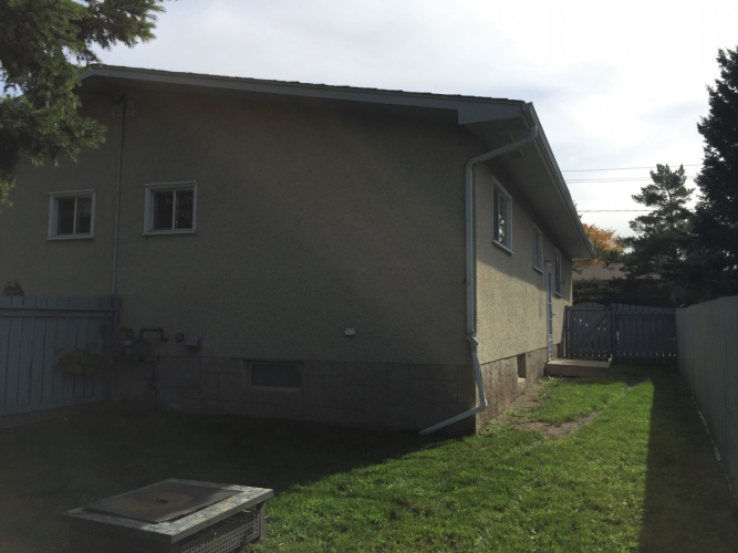 Duplex For Rent 5938 63 Street, Red Deer, 3 Bedrooms, 1 Bathroom