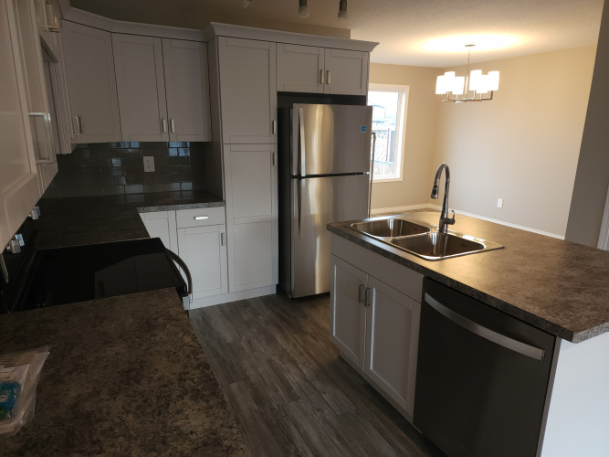 Townhouse For Rent 8 Hawthorn Place, Sylvan Lake, 3 Bedrooms, 3.5 Bathrooms