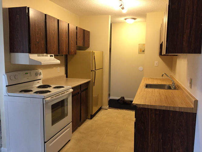 Apartment For Rent 102 - 4746 55 Street, Red Deer, 1 Bedroom, 1 Bathroom