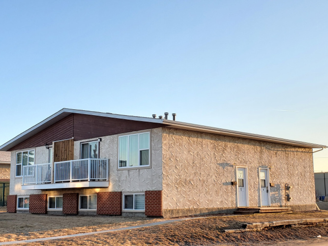 Fourplex For Rent 2, 23 Nyberg Avenue, Red Deer, 2 Bedrooms, 1.5 Bathrooms
