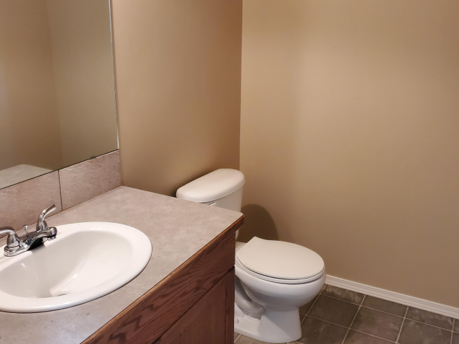 Townhouse For Rent 65 Lakeway Blvd, Sylvan Lake, 2 Bedrooms, 1.5 Bathrooms