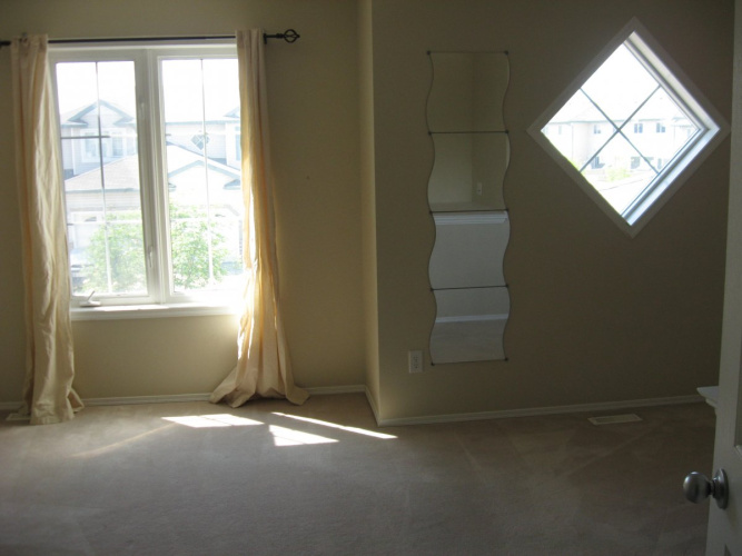 Townhouse For Rent 11 - 6300 Orr Drive, Red Deer, 3 Bedrooms, 1.5 Bathrooms