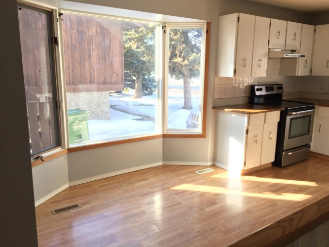 House For Rent 75 Howarth Street, Red Deer, 3 Bedrooms, 2.5 Bathrooms