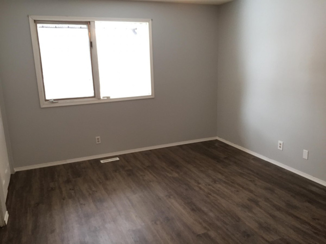 House For Rent 75 Howarth Street, Red Deer, 3 Bedrooms, 2.5 Bathrooms