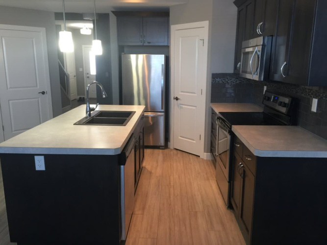 Townhouse For Rent 48 Reid Court, Sylvan Lake, 3 Bedrooms, 2.5 Bathrooms