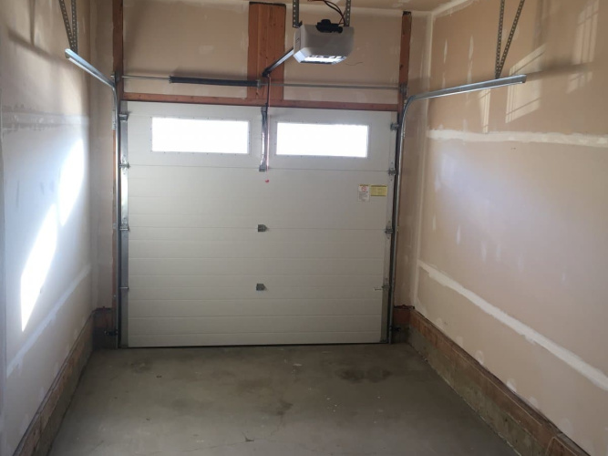 Townhouse For Rent 48 Reid Court, Sylvan Lake, 3 Bedrooms, 2.5 Bathrooms