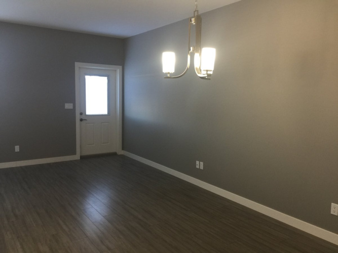 Townhouse For Rent 48 Reid Court, Sylvan Lake, 3 Bedrooms, 2.5 Bathrooms