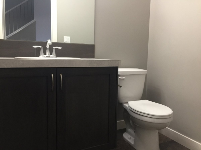 Townhouse For Rent 48 Reid Court, Sylvan Lake, 3 Bedrooms, 2.5 Bathrooms