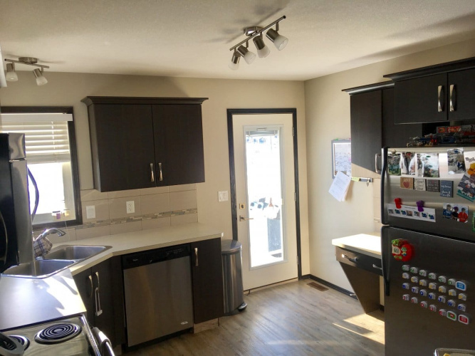 House For Rent 15A Vancouver Crescent, Red Deer, 3 Bedrooms, 2 Bathrooms