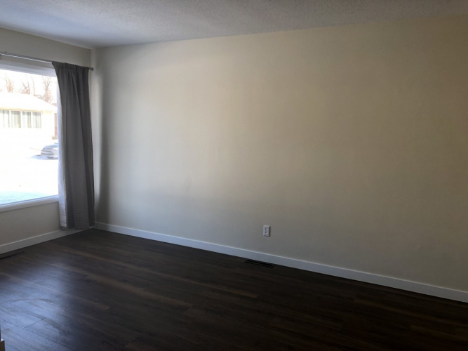 Duplex For Rent 5131 44 Street, Red Deer, 2 Bedrooms, 1 Bathroom